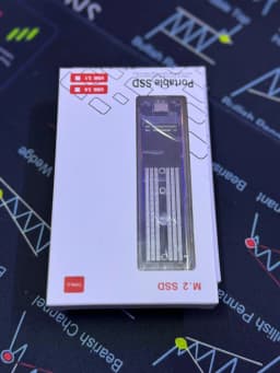 universal NGFF (M.2) SSD External Case, view 1