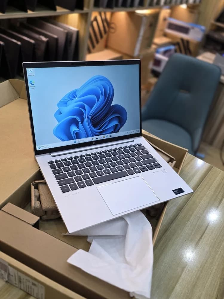 HP EliteBook 840 G11