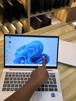 HP EliteBook 840 G8, view 4